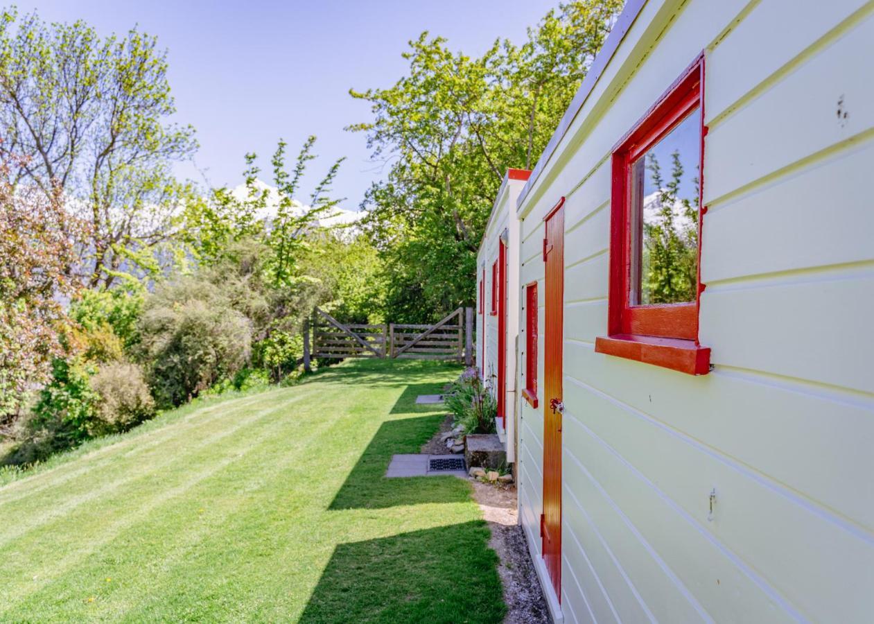 Mount Cook Station Huts Hotel Lake Tekapo Buitenkant foto